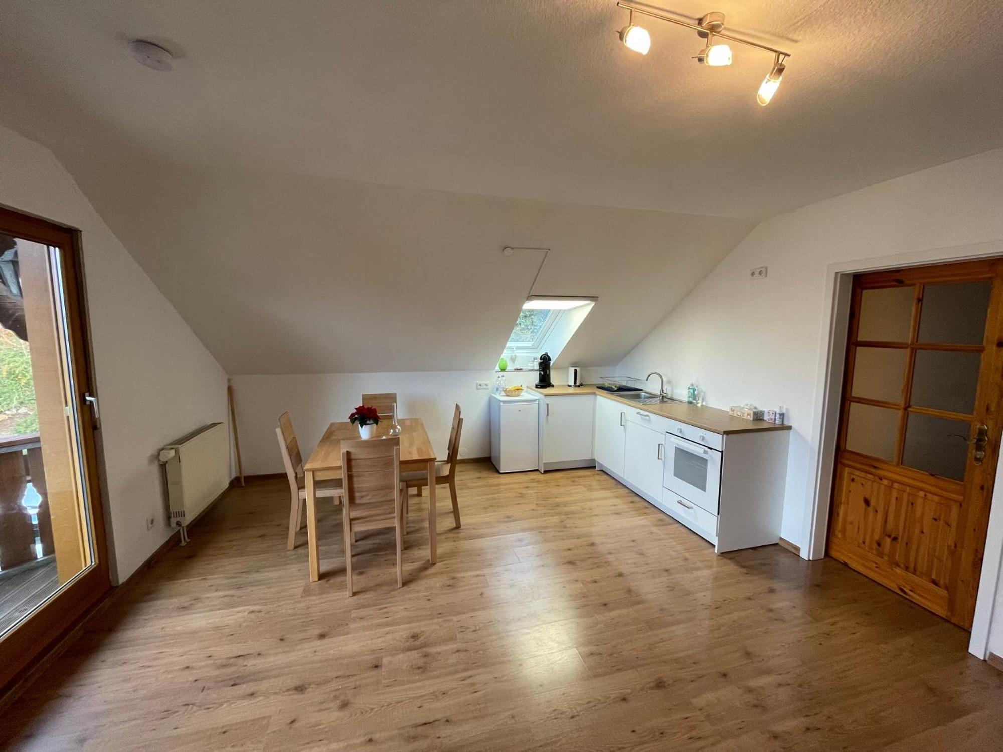 Ferienwohnung An Der Romantischen Strasse Direkt A3 Und A81 Eisingen  Εξωτερικό φωτογραφία